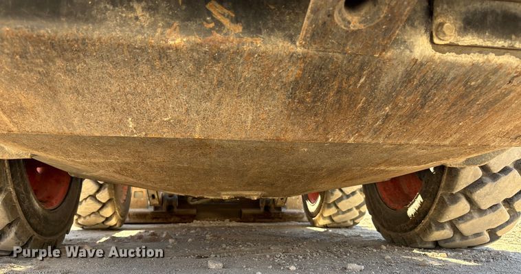 image for item DK0068 2014 Bobcat S590 skid steer loader