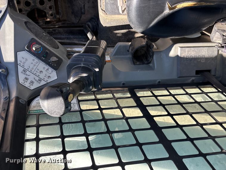 image for item DK0068 2014 Bobcat S590 skid steer loader