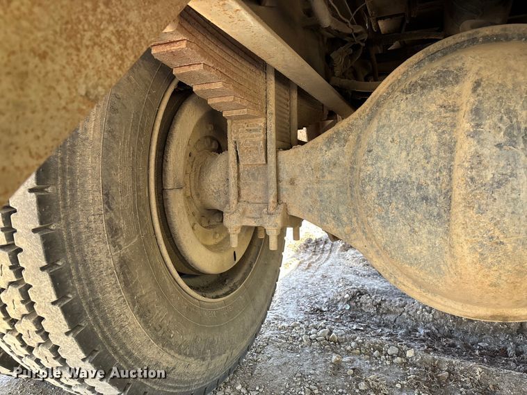 image for item DK0069 1986 International 1754 dump truck