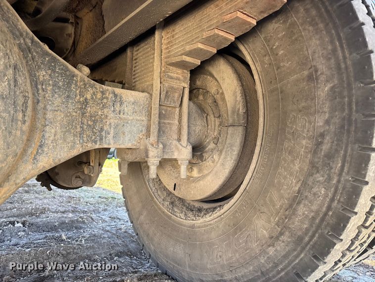 image for item DK0069 1986 International 1754 dump truck