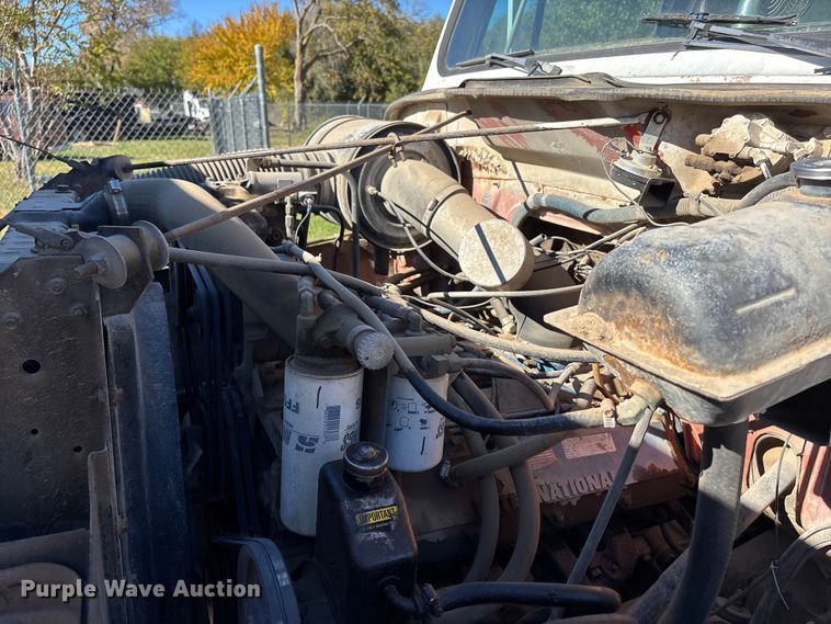 image for item DK0069 1986 International 1754 dump truck