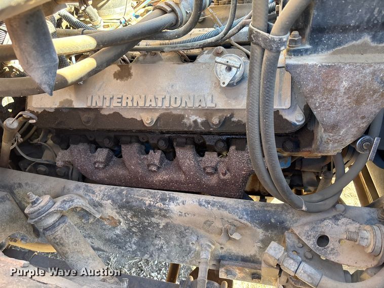 image for item DK0069 1986 International 1754 dump truck