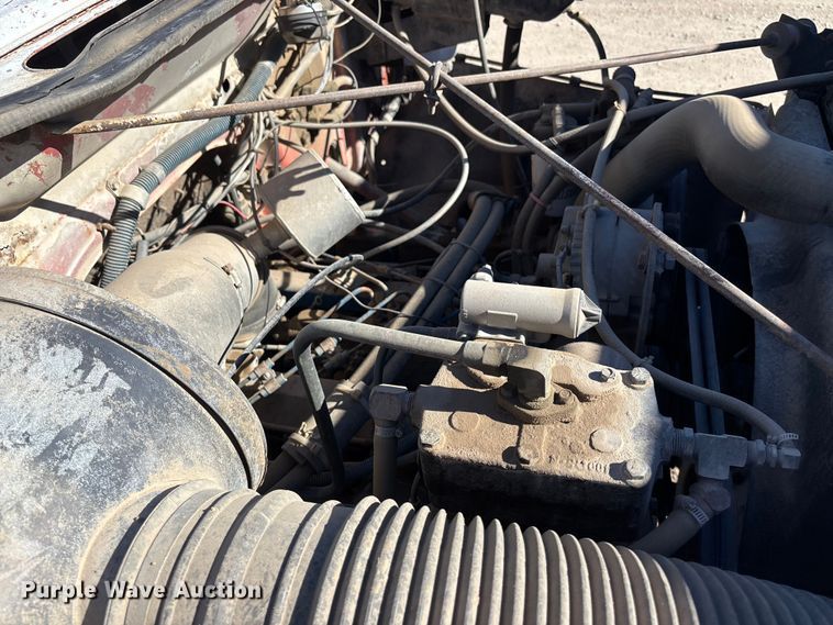 image for item DK0069 1986 International 1754 dump truck