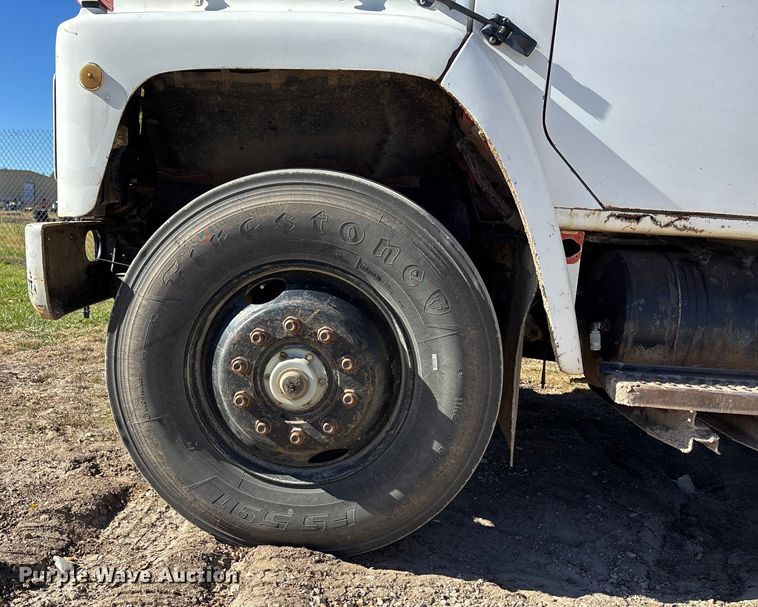 image for item DK0069 1986 International 1754 dump truck