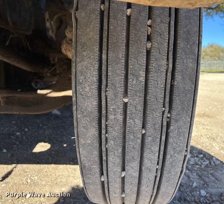 image for item DK0069 1986 International 1754 dump truck