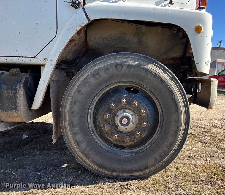 image for item DK0069 1986 International 1754 dump truck