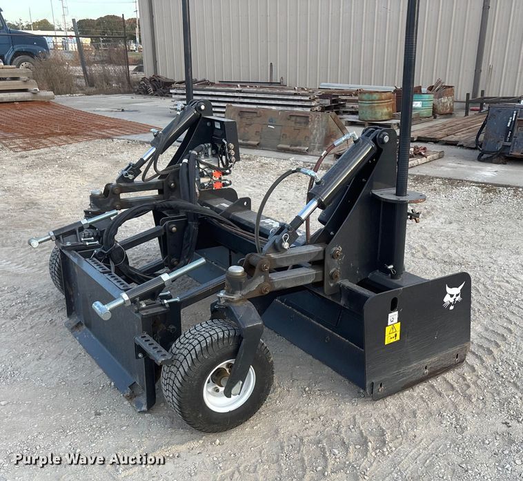 image for item DK0070 2023 Bobcat HD84 skid steer laser box blade