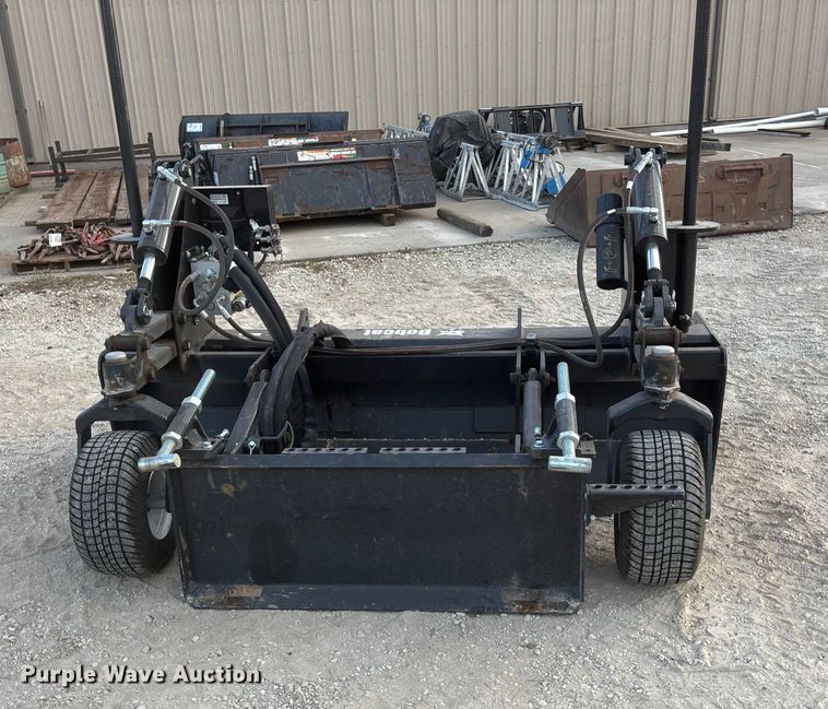 image for item DK0070 2023 Bobcat HD84 skid steer laser box blade