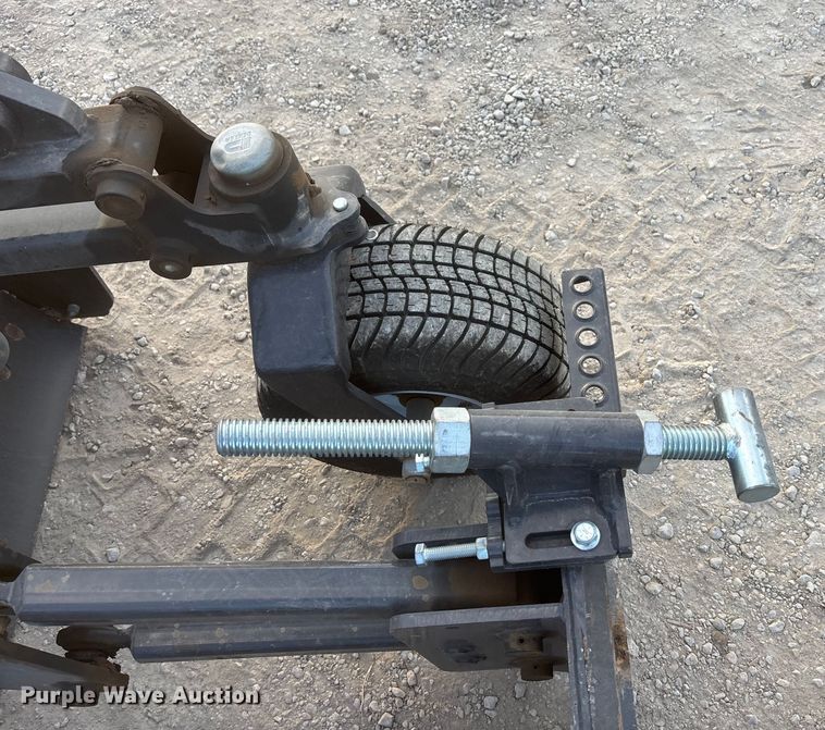 image for item DK0070 2023 Bobcat HD84 skid steer laser box blade