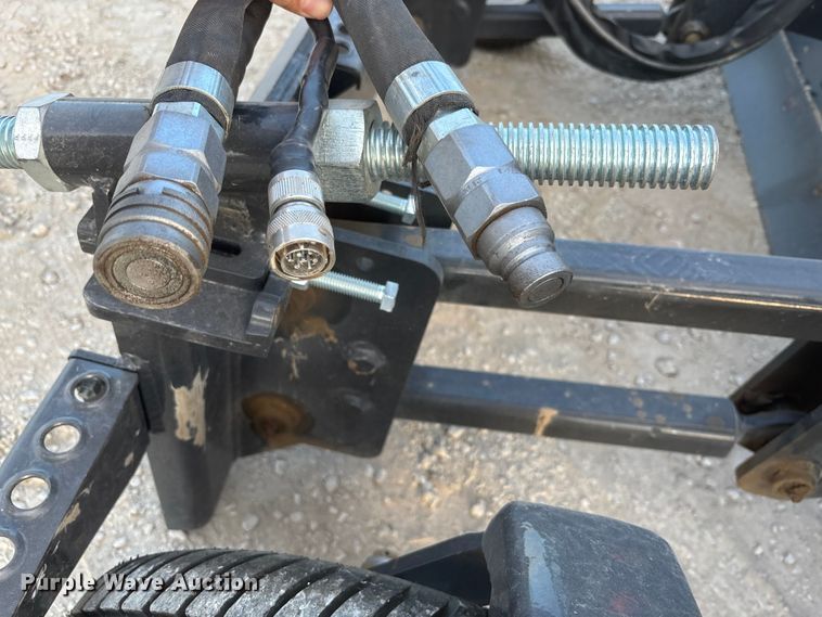 image for item DK0070 2023 Bobcat HD84 skid steer laser box blade