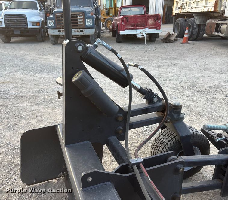 image for item DK0070 2023 Bobcat HD84 skid steer laser box blade