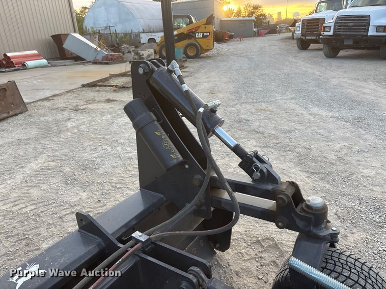 image for item DK0070 2023 Bobcat HD84 skid steer laser box blade