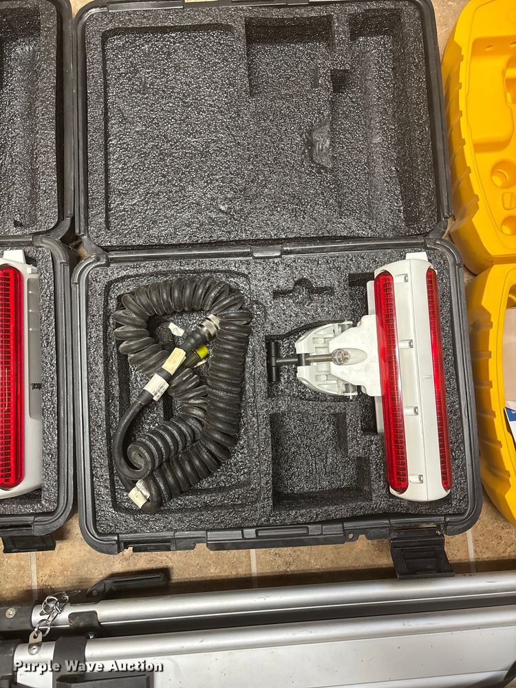 image for item DK0070 2023 Bobcat HD84 skid steer laser box blade