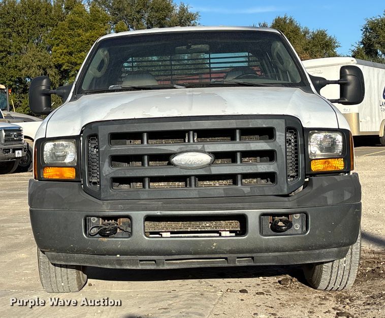 image for item DK0074 2007 Ford F350 Super Duty Crew Cab pickup truck