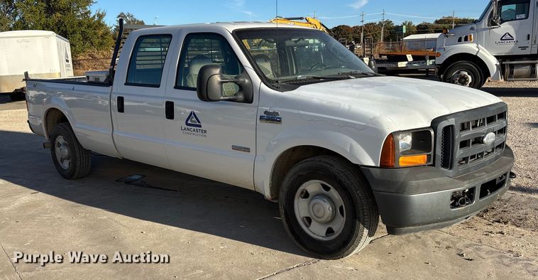 image for item DK0074 2007 Ford F350 Super Duty Crew Cab pickup truck