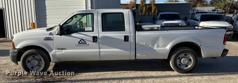 image for item DK0074 2007 Ford F350 Super Duty Crew Cab pickup truck