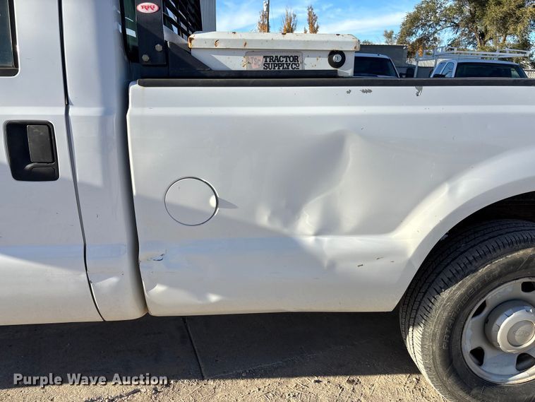 image for item DK0074 2007 Ford F350 Super Duty Crew Cab pickup truck