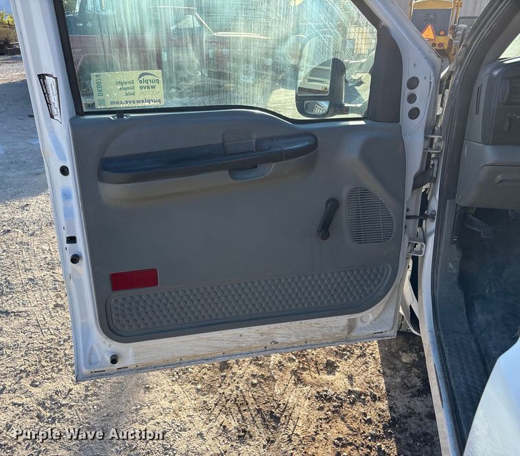 image for item DK0074 2007 Ford F350 Super Duty Crew Cab pickup truck