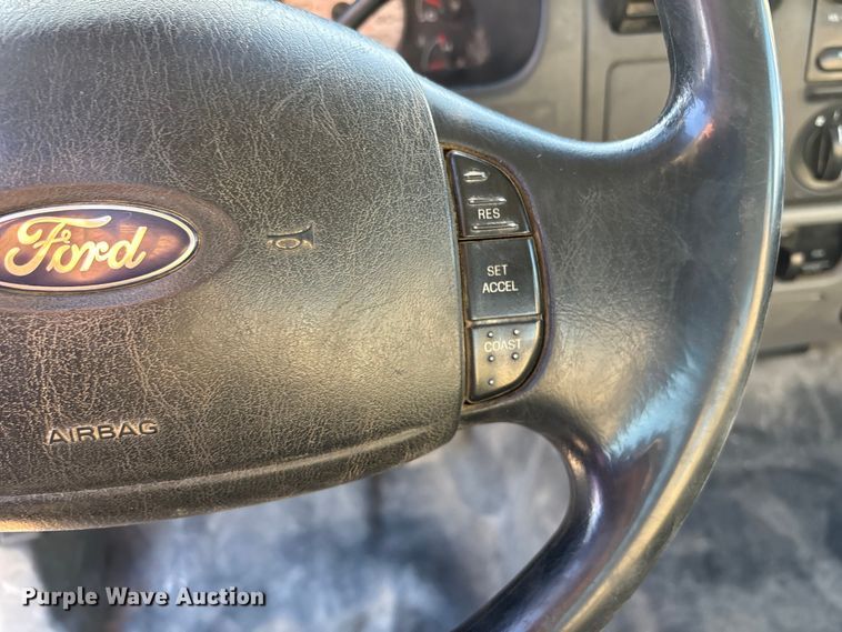 image for item DK0074 2007 Ford F350 Super Duty Crew Cab pickup truck