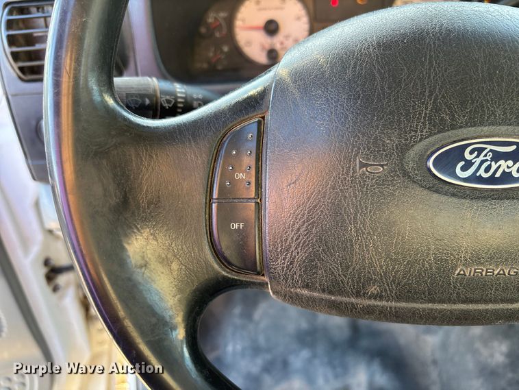 image for item DK0074 2007 Ford F350 Super Duty Crew Cab pickup truck