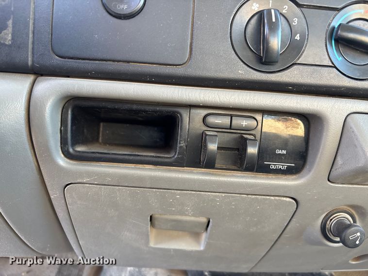 image for item DK0074 2007 Ford F350 Super Duty Crew Cab pickup truck