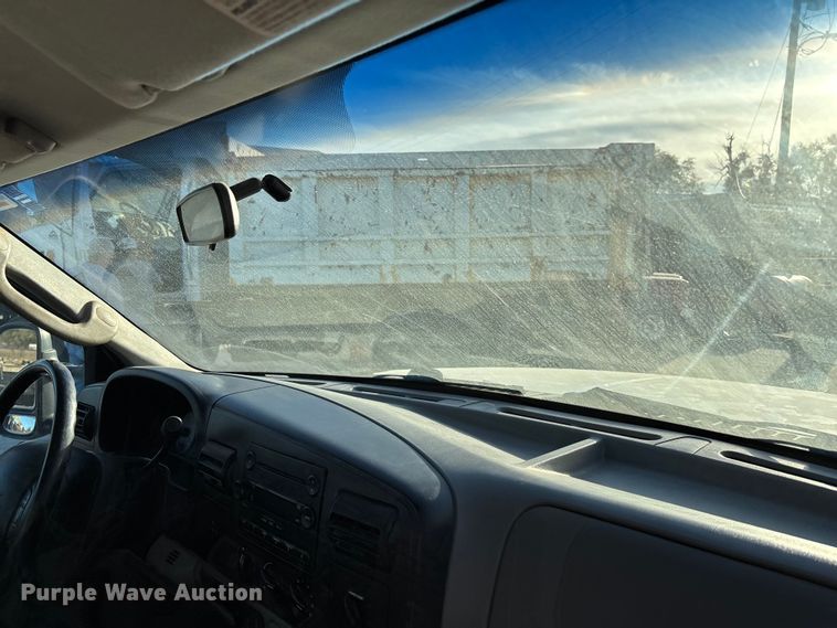 image for item DK0074 2007 Ford F350 Super Duty Crew Cab pickup truck