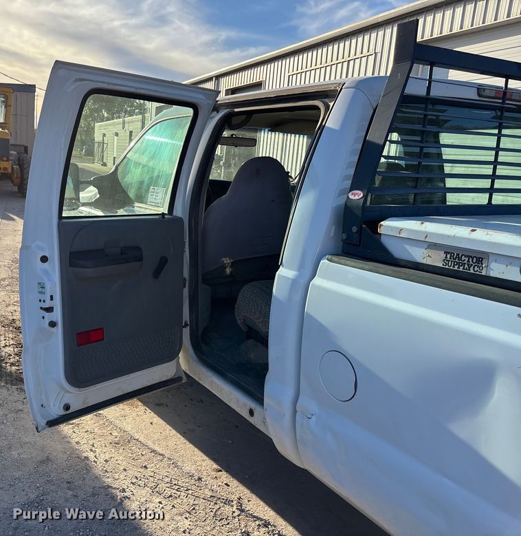 image for item DK0074 2007 Ford F350 Super Duty Crew Cab pickup truck