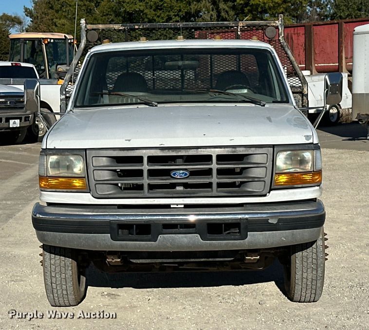 image for item DK0076 1997 Ford F-Super Duty flatbed truck