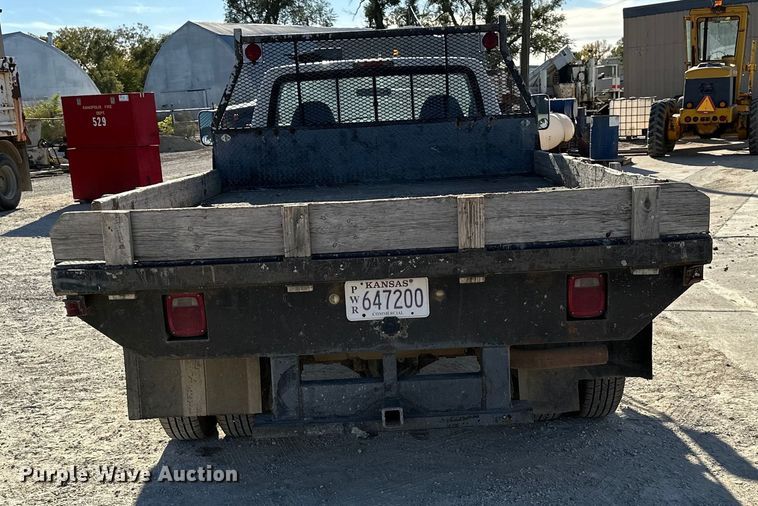 image for item DK0076 1997 Ford F-Super Duty flatbed truck