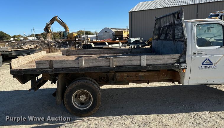 image for item DK0076 1997 Ford F-Super Duty flatbed truck