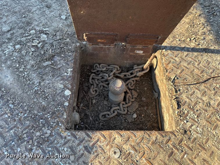 image for item DK0076 1997 Ford F-Super Duty flatbed truck