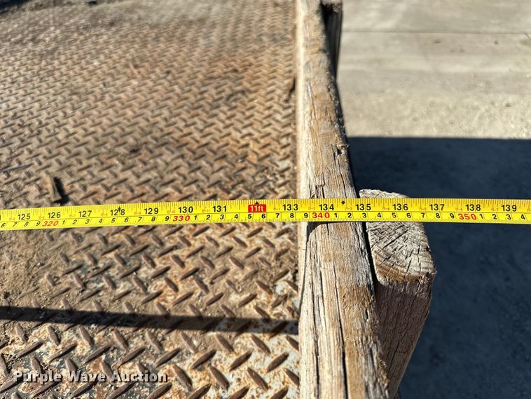 image for item DK0076 1997 Ford F-Super Duty flatbed truck