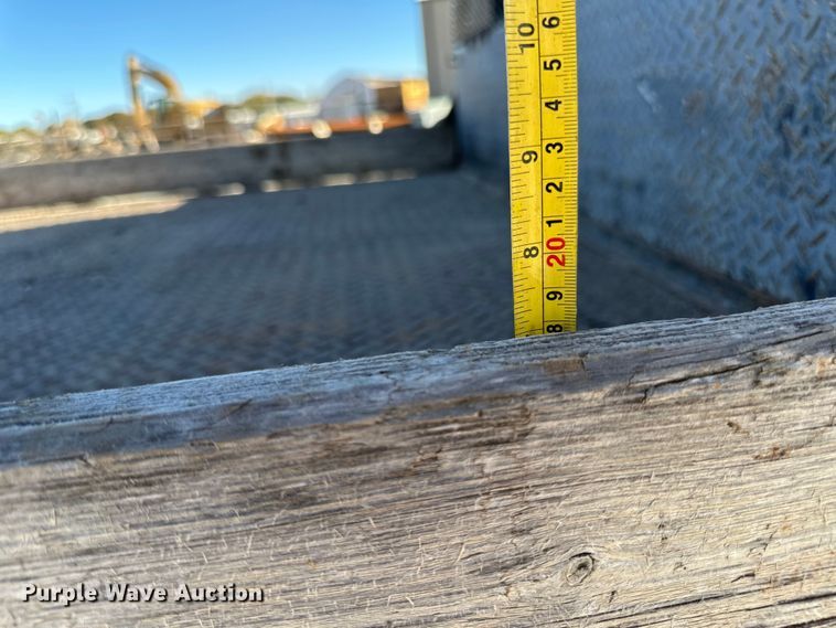 image for item DK0076 1997 Ford F-Super Duty flatbed truck