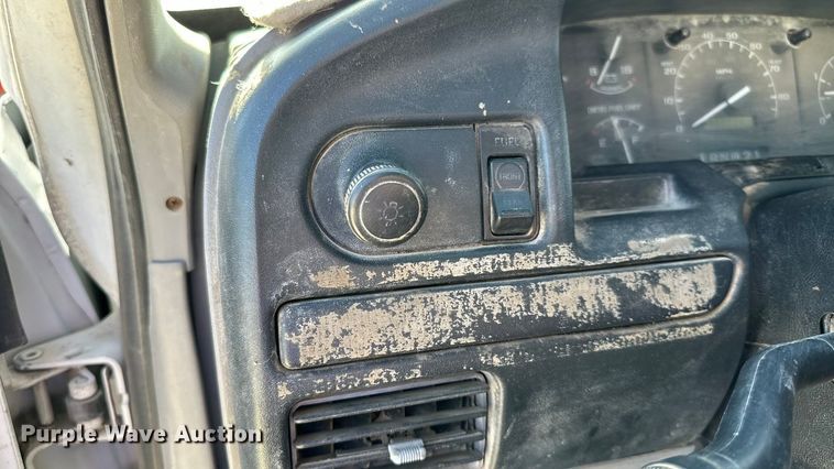 image for item DK0076 1997 Ford F-Super Duty flatbed truck