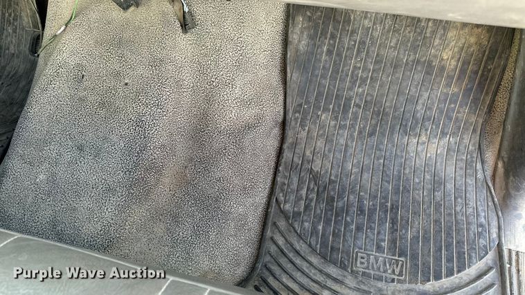 image for item DK0076 1997 Ford F-Super Duty flatbed truck