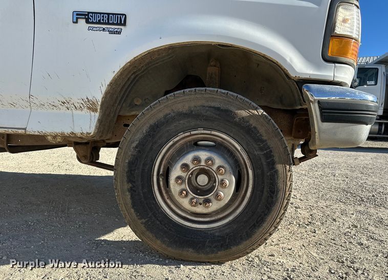 image for item DK0076 1997 Ford F-Super Duty flatbed truck