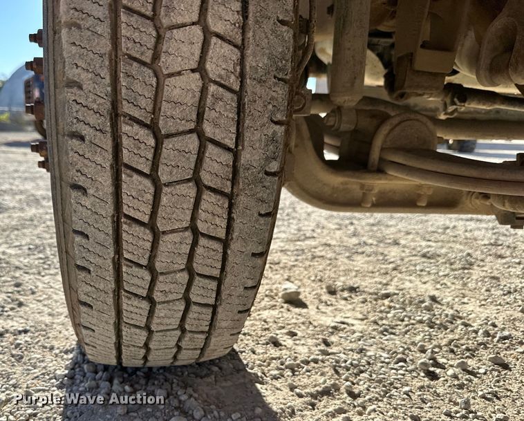 image for item DK0076 1997 Ford F-Super Duty flatbed truck