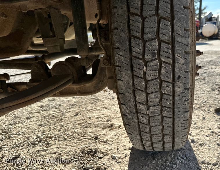 image for item DK0076 1997 Ford F-Super Duty flatbed truck