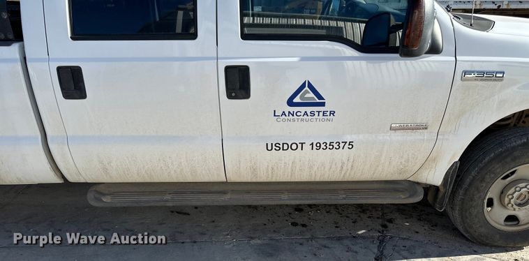 image for item DK0077 2005 Ford F350 Super Duty Crew Cab pickup truck