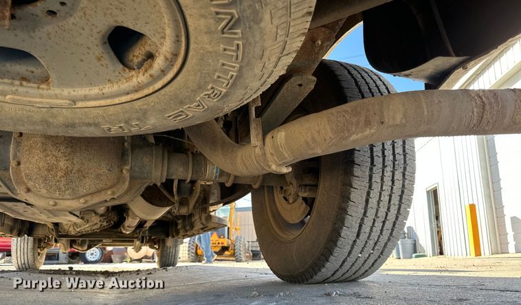 image for item DK0077 2005 Ford F350 Super Duty Crew Cab pickup truck