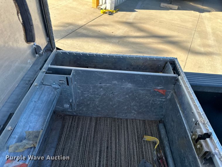 image for item DK0077 2005 Ford F350 Super Duty Crew Cab pickup truck