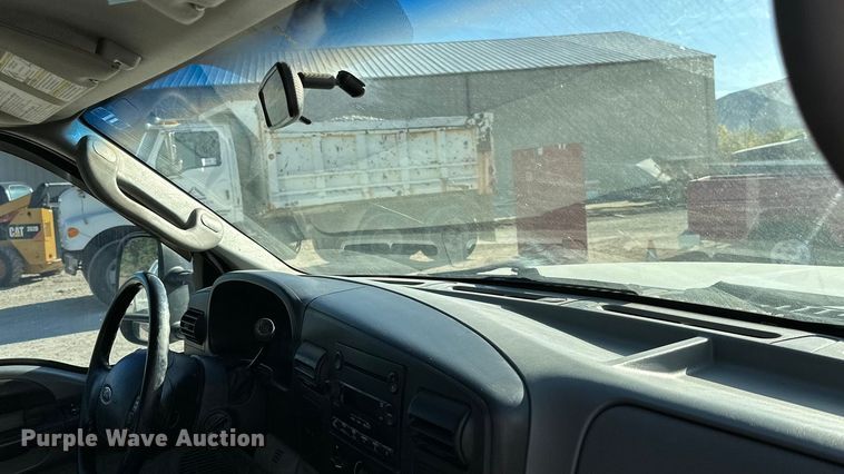 image for item DK0077 2005 Ford F350 Super Duty Crew Cab pickup truck