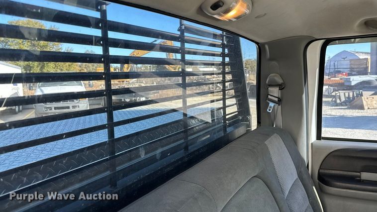 image for item DK0077 2005 Ford F350 Super Duty Crew Cab pickup truck