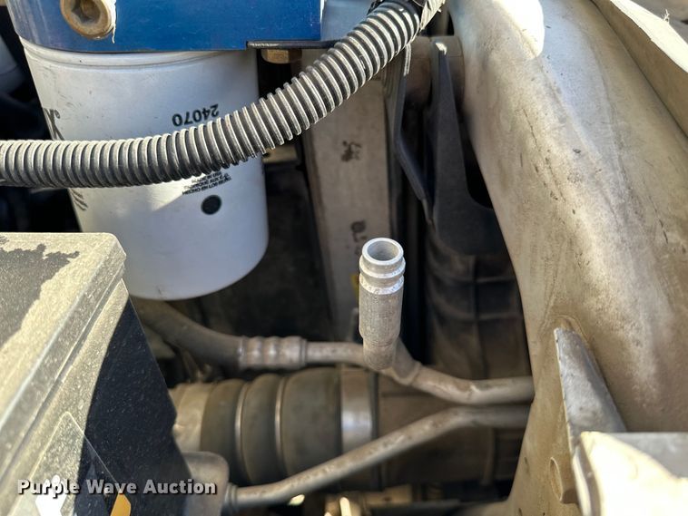 image for item DK0077 2005 Ford F350 Super Duty Crew Cab pickup truck