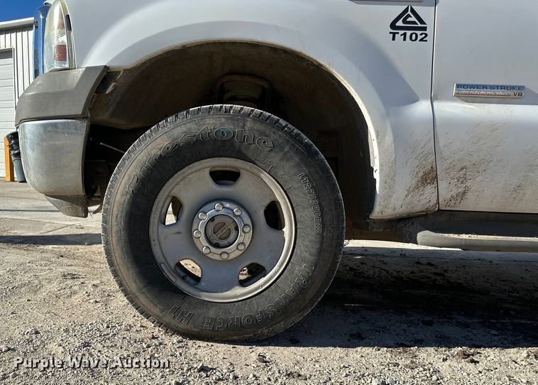 image for item DK0077 2005 Ford F350 Super Duty Crew Cab pickup truck