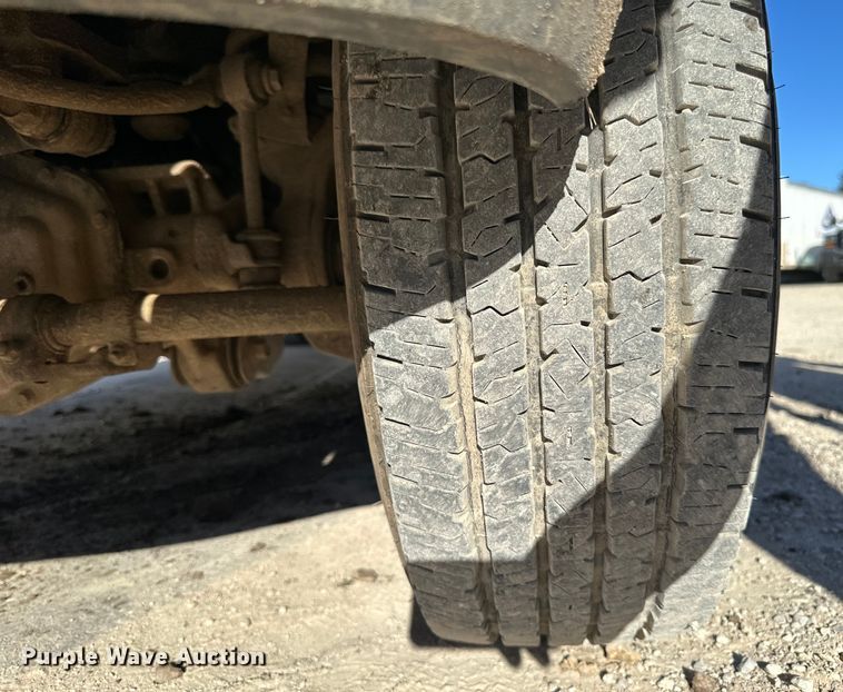 image for item DK0077 2005 Ford F350 Super Duty Crew Cab pickup truck