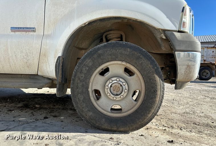 image for item DK0077 2005 Ford F350 Super Duty Crew Cab pickup truck