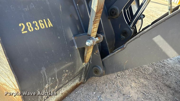 image for item DK0079 Volvo BL70B backhoe