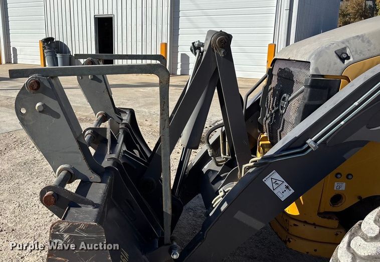 image for item DK0079 Volvo BL70B backhoe