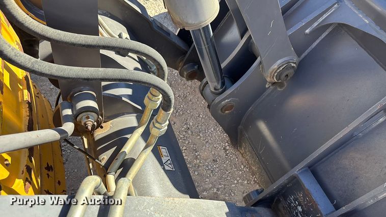 image for item DK0079 Volvo BL70B backhoe